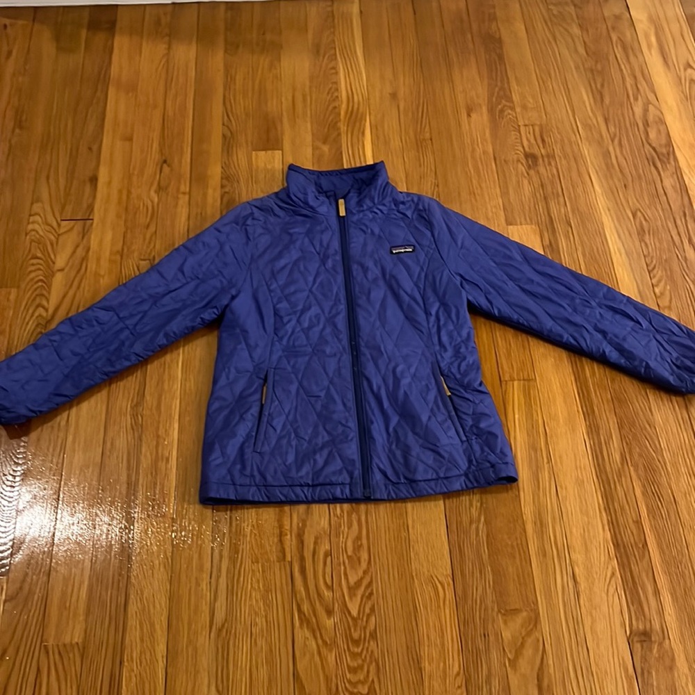 Girls Patagonia nano puff jacket XL